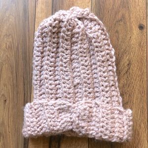 Women’s pink knitted beanie hat